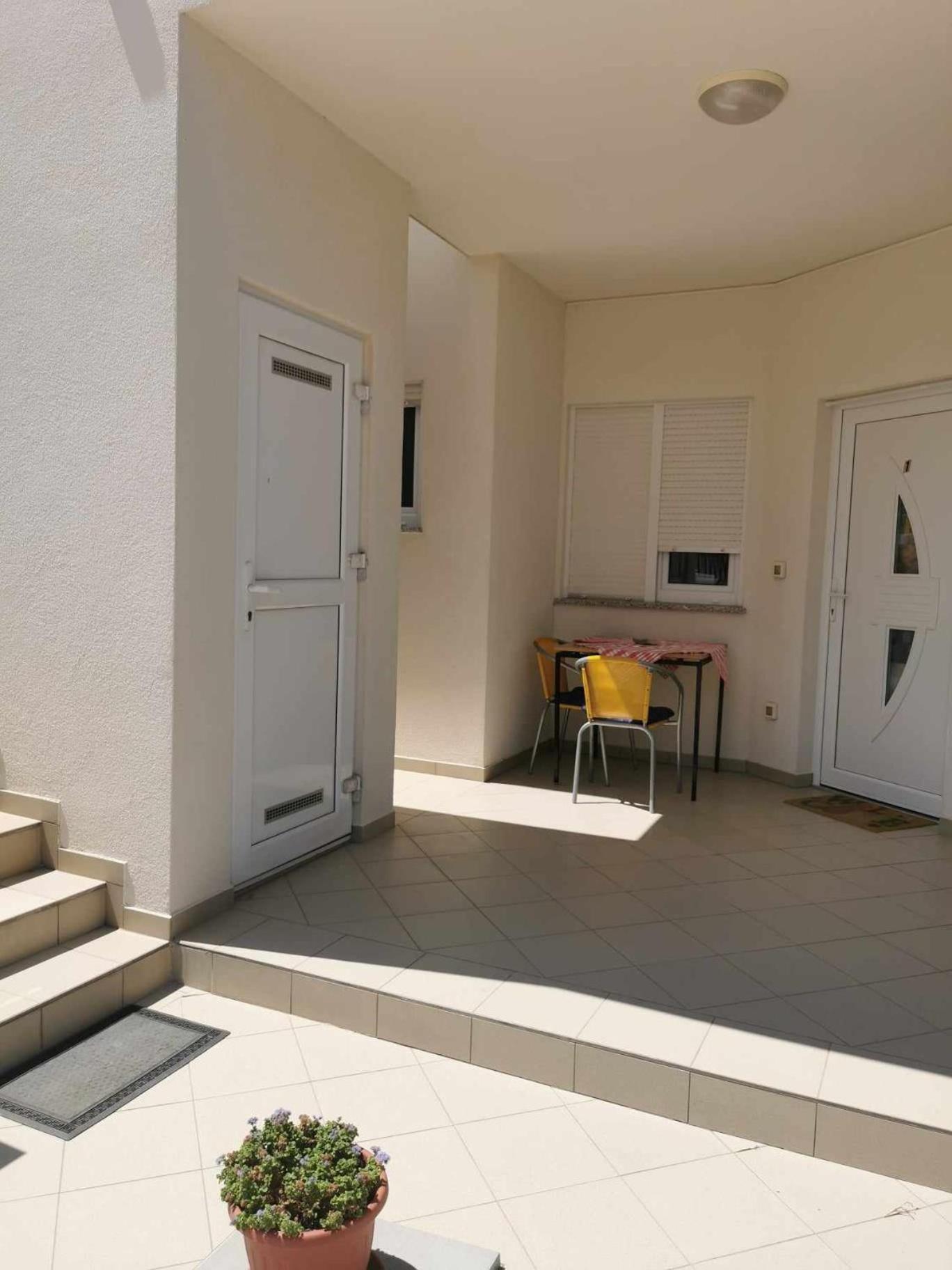 Apartments Riva Povljana Exterior photo